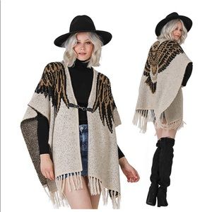 Vertigo Women Open Front Eagle Eye Knitted Sweater Cape